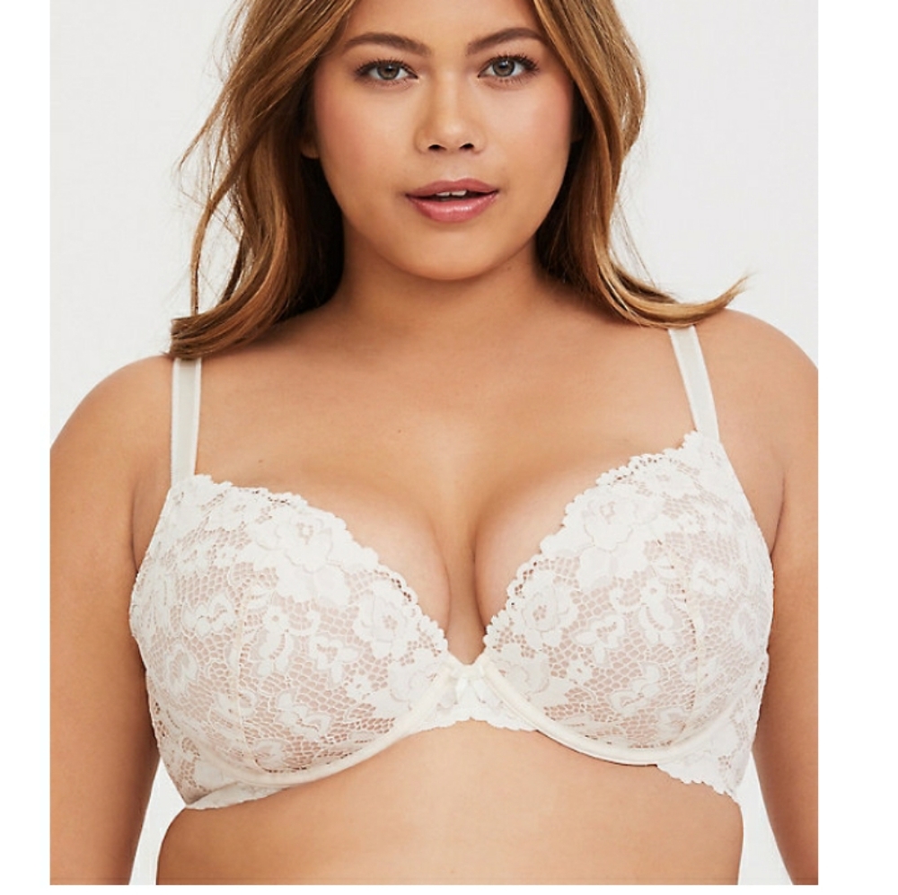 Torrid lace bra 44DDD